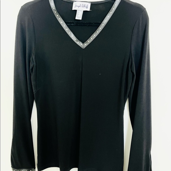 Joseph Ribkoff black top - Picture 6 of 6
